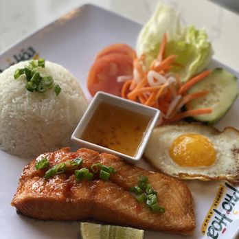Pho Hoa Noodle Soup - R26. Sweet Chili Salmon Rice Plate - Vietnamese Near Me - Pinole, California Pho Hoa Noodle Soup - R26. Sweet Chili Salmon Rice Plate - Vietnamese Near Me - Pinole, California