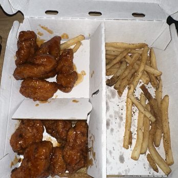 Buffalo Wild Wings - Sports Bars Near Me - Simi Valley, California Buffalo Wild Wings - Sports Bars Near Me - Simi Valley, California