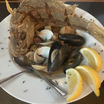 Hog Island Fish Camp - Fried fish - Seafood Near Me - Dunedin, Florida