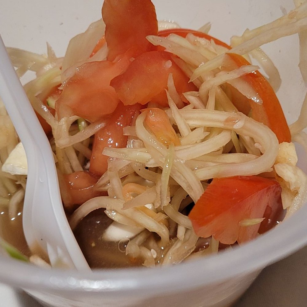 Siam Square - papaya salad didnt come w green beans.no sour or spice so it was disappointing for $15. - Thai Near Me - Honolulu, Hawaii