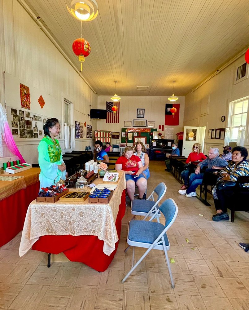 LILYS TEA GARDEN Updated September 2024 10 Photos Oregon House