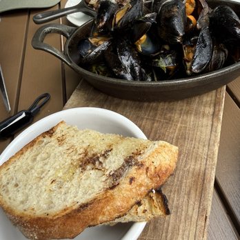 River Roast - Mussels - American Near Me - Chicago, Illinois River Roast - Mussels - American Near Me - Chicago, Illinois