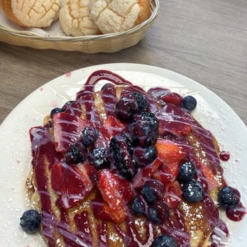 Morita's Brunch - Conchas and Berries and Stripes Pancakes - Breakfast & Brunch Near Me - Kaufman, Texas