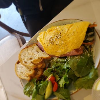 Little Corner Cafe - Omelette - Sandwiches Near Me - Glendale, California