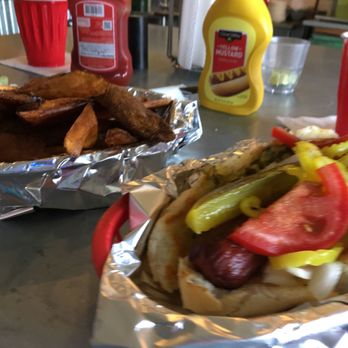 Moe Dogs Grill - New American Near Me - Amarillo, Texas