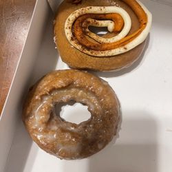 Krispy Kreme - Pumpkin Spice Cake Dozen