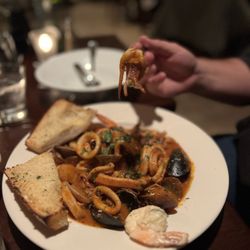 Chianti Cucina - Bruschetta and seafood dish