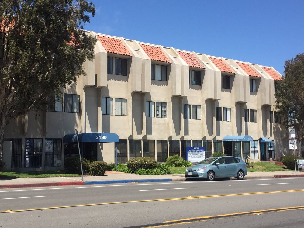 Body Moving Massage Therapy Logo