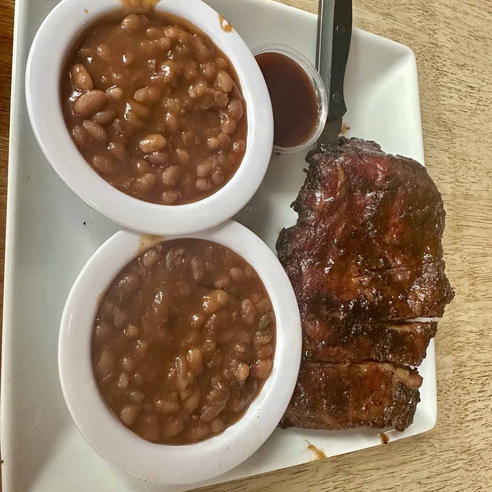 Baby back ribs with beans