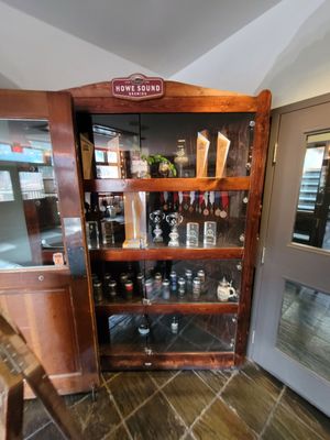 Howe Sound Inn & Brewing by null