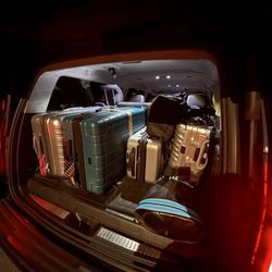Leeds Limo - Leeds limo great for airport and event transportation!