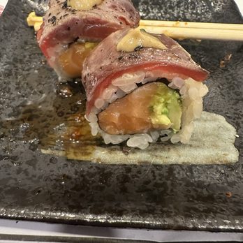 Yuubi Sushi - Temptation roll - Sushi Bars Near Me - Beaverton, Oregon