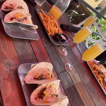 18bin - Mimosas and tacos - Bars Near Me - Las Vegas, Nevada