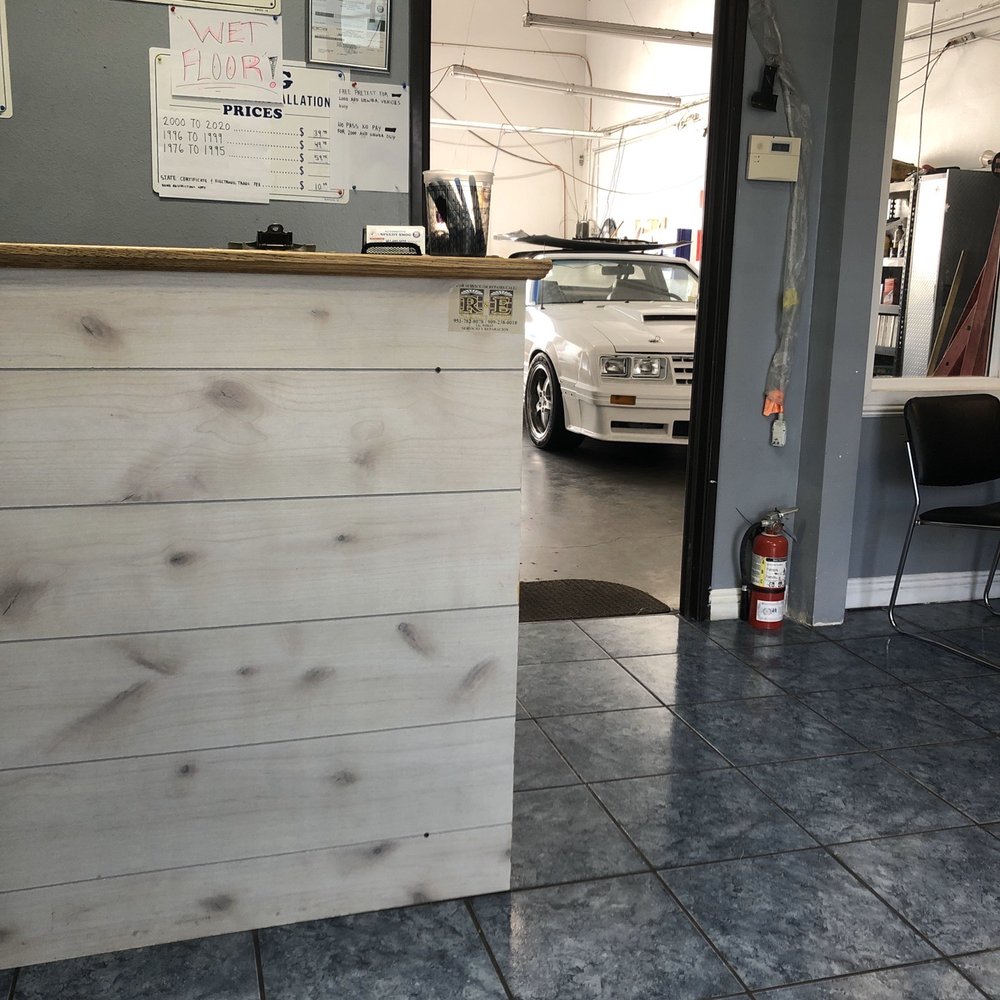 Automotive Speedy Smog - Waiting room - Smog Check Stations Near Me - Riverside, California