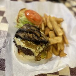 RG Burgers & Grill - Portabella Burger yummy!!