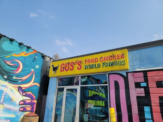 Gus's World Famous Fried Chicken by null