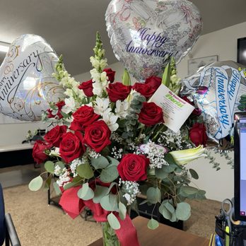 Enchanted Florist - Another beautiful Happy Anniversary arrangement from Enchanted Florist!  These sure put a smile on my face - Florists Near Me - Taos, New Mexico