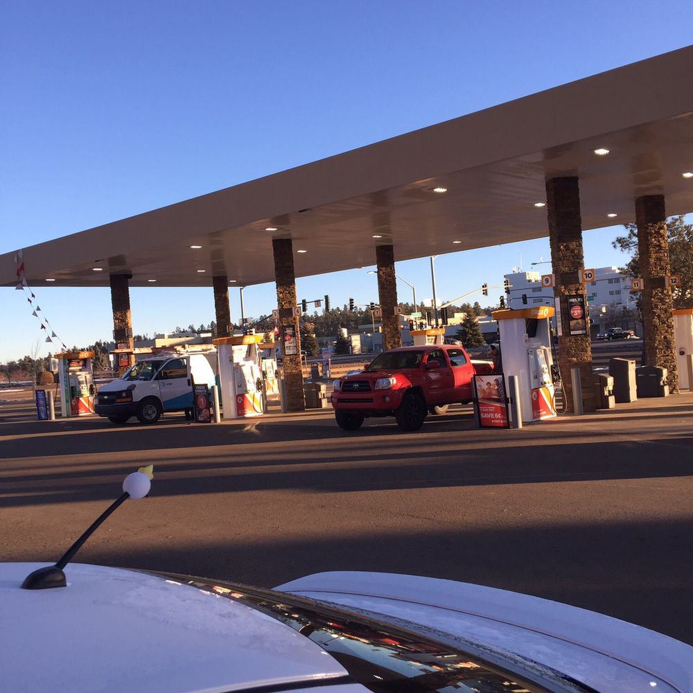 Circle K - a gas station with cars parked in front of it - Gas Stations Near Me - Show Low, Arizona