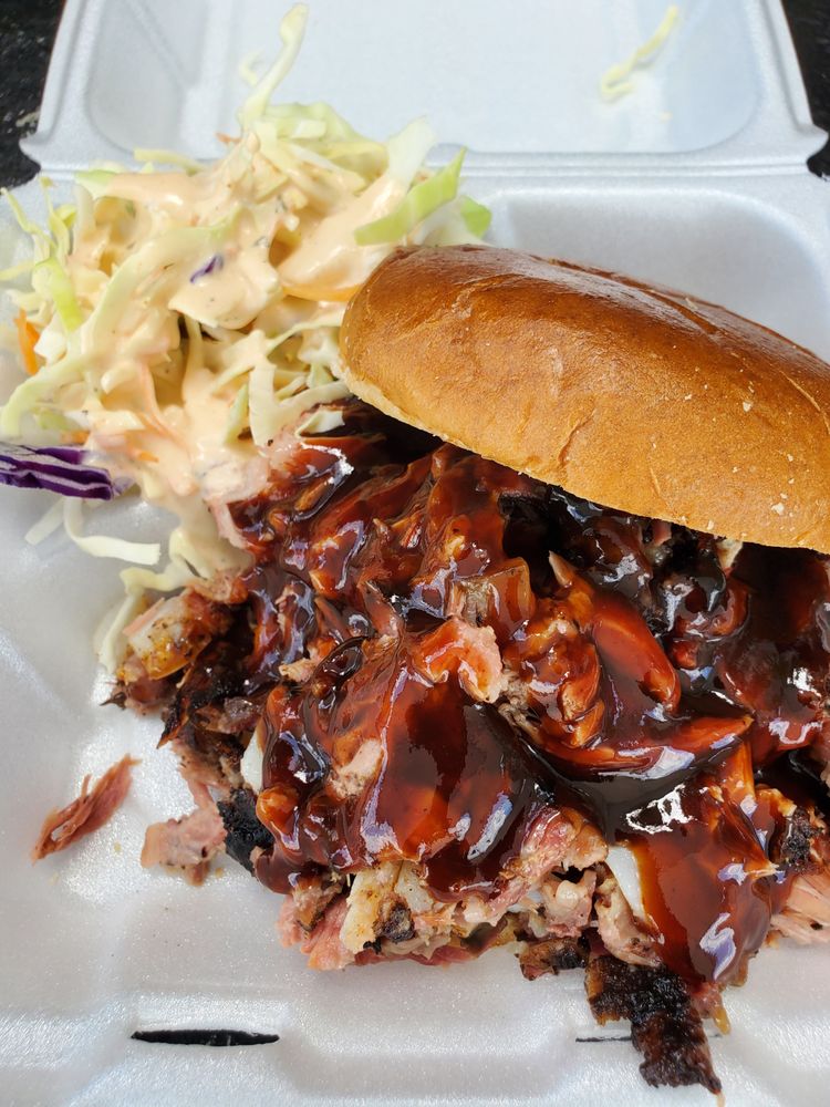Ga's Smokin BBQ Logo
