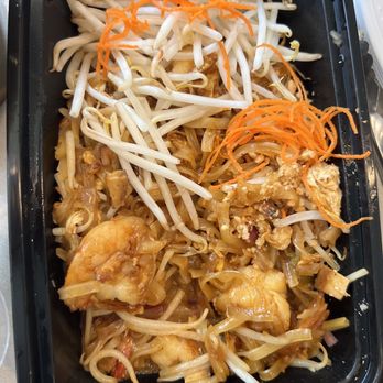 Panvimarn Thai Cuisine - Shrimp Pad Thai - Thai Near Me - Long Beach, California Panvimarn Thai Cuisine - Shrimp Pad Thai - Thai Near Me - Long Beach, California
