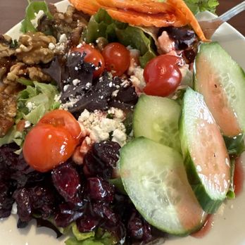 Crabapple's - The special salad was abundant and fresh. My daughter added chicken. Really recommend! - Seafood Near Me - Falmouth, Massachusetts Crabapple's - The special salad was abundant and fresh. My daughter added chicken. Really recommend! - Seafood Near Me - Falmouth, Massachusetts