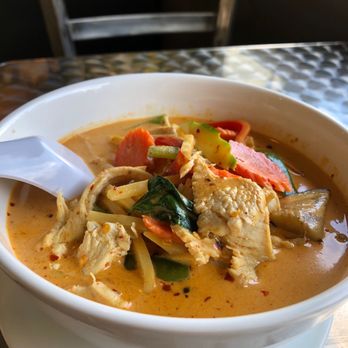Thai Mama - Red Curry with Chicken - Thai Near Me - Cranford, New Jersey Thai Mama - Red Curry with Chicken - Thai Near Me - Cranford, New Jersey