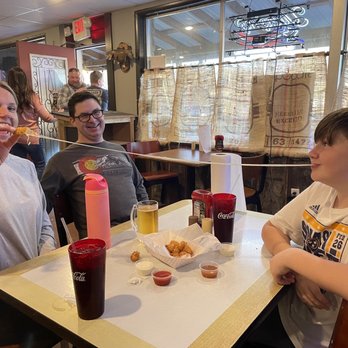 Hanks Corner Grille - Cheese curd record! - Sports Bars Near Me - Tracy City, Tennessee Hanks Corner Grille - Cheese curd record! - Sports Bars Near Me - Tracy City, Tennessee