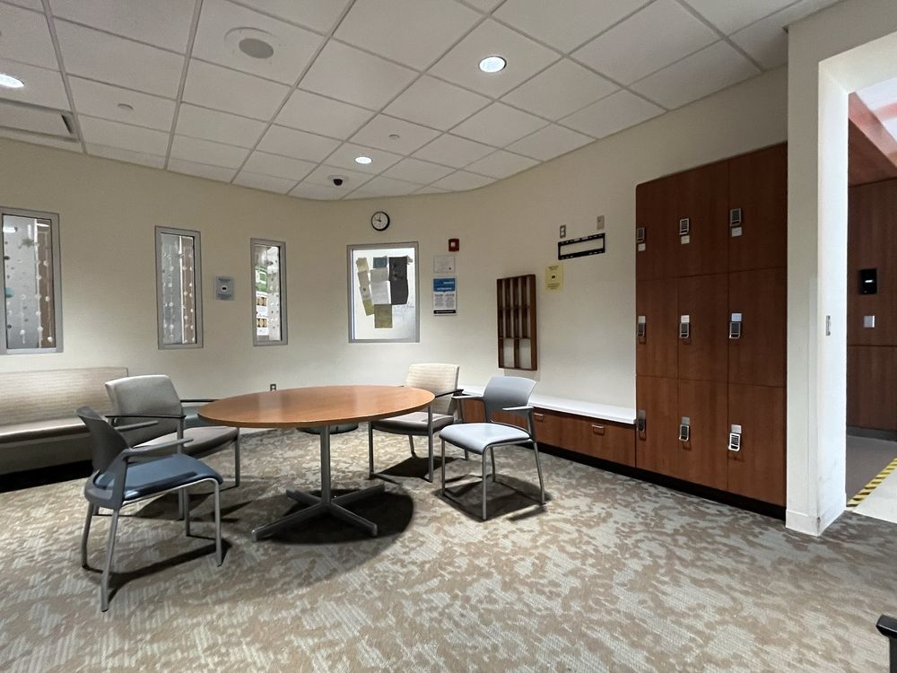 ADVOCATE MEDICAL GROUP Updated September 2025 4220 W 95th St, Oak