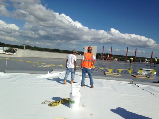 Aderhold Roofing Logo