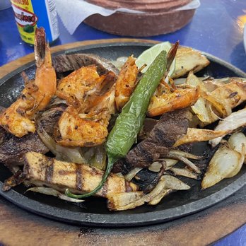 Mariscos La Marea - Trio fajitas - Seafood Near Me - Dallas, Texas Mariscos La Marea - Trio fajitas - Seafood Near Me - Dallas, Texas