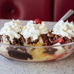 Oberweis Ice Cream and Dairy Store - Banana split