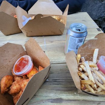 The Bronx Brewery - Truffle Garlic Parm Fries & Boneless Wings - Breweries Near Me - Bronx, New York