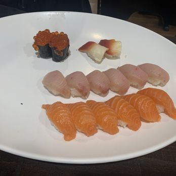 Koyi Sushi - Salmon, yellowtail, surf clam, salmon roe - Sushi Bars Near Me - Costa Mesa, California Koyi Sushi - Salmon, yellowtail, surf clam, salmon roe - Sushi Bars Near Me - Costa Mesa, California