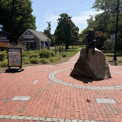 Hyannis Village Green - Park