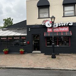 Gagster's - Now serving Breakfast