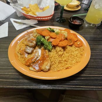 Rey's Mexican Grill - Great food great service and AMAZING MARGARITA PITCHERS! - Mexican Near Me - Cookeville, Tennessee Rey's Mexican Grill - Great food great service and AMAZING MARGARITA PITCHERS! - Mexican Near Me - Cookeville, Tennessee
