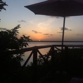 19.5 Km Restaurant - Seafood Near Me - Cancún, ROO