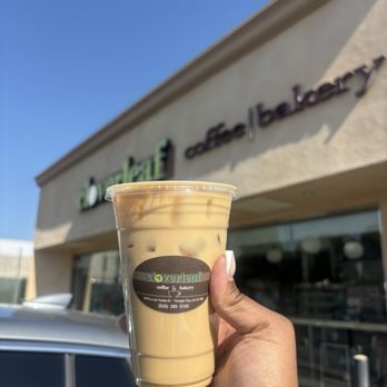 Cloverleaf Coffee & Bakery - 16 oz. Iced Sea Salt Caramel - Desserts Near Me - Temple City, California