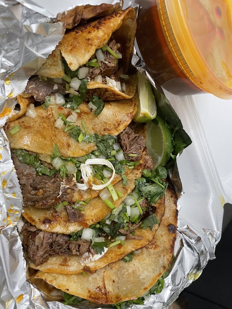 TAQUERIA MADRIGAL Updated October 2024 19 Photos & 33 Reviews 105