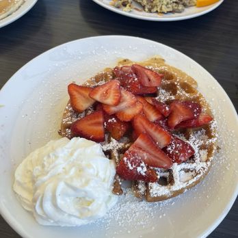 Sweet E's Cafe - Waffle - Cafes Near Me - Honolulu, Hawaii