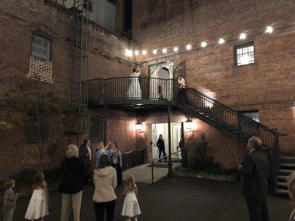 THE ICEHOUSE Updated October 2024 251 W South St, Jackson