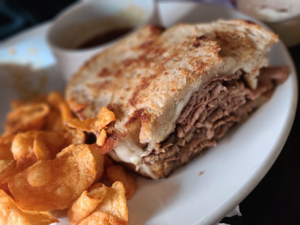 Crave Restaurant
