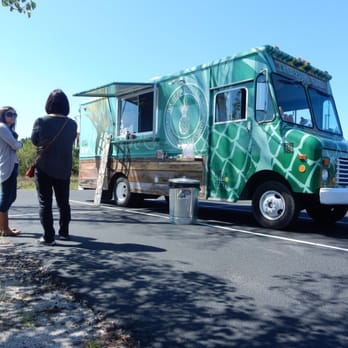 Charleston Flats - The Charleston Flats truck, making a stop at Celebration Presbyterian Church. - Food Trucks Near Me Charleston Flats - The Charleston Flats truck, making a stop at Celebration Presbyterian Church. - Food Trucks Near Me
