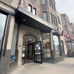 PJC Jean Coutu Clinique - This bitch ah store