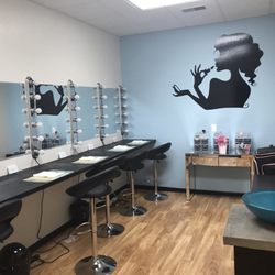 Sisters' Salon & Spa - Beauty Bar
