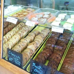 Betty-Kay Bake Shop - Delicious fresh-baked cookies