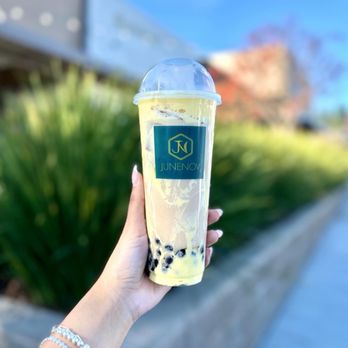 Junenov Tea - creme brulee latte - ig:@eat.w.alyssa - Bubble Tea Near Me - Pleasant Hill, California
