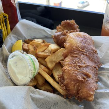 Brewtop Social - Fish and chips - Brewpubs Near Me - SeaTac, Washington Brewtop Social - Fish and chips - Brewpubs Near Me - SeaTac, Washington
