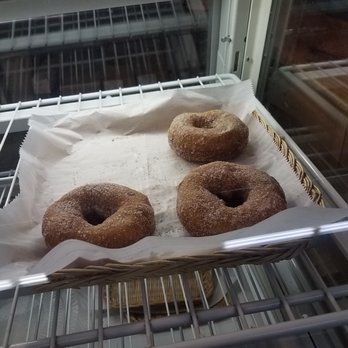 North Hadley Sugar Shack - Cider donuts - Farmers Market Near Me - Hadley, Massachusetts North Hadley Sugar Shack - Cider donuts - Farmers Market Near Me - Hadley, Massachusetts