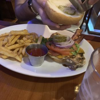 THE OVER/UNDER BAR & GRILL - Updated April 2025 - 226 Photos & 404 ...